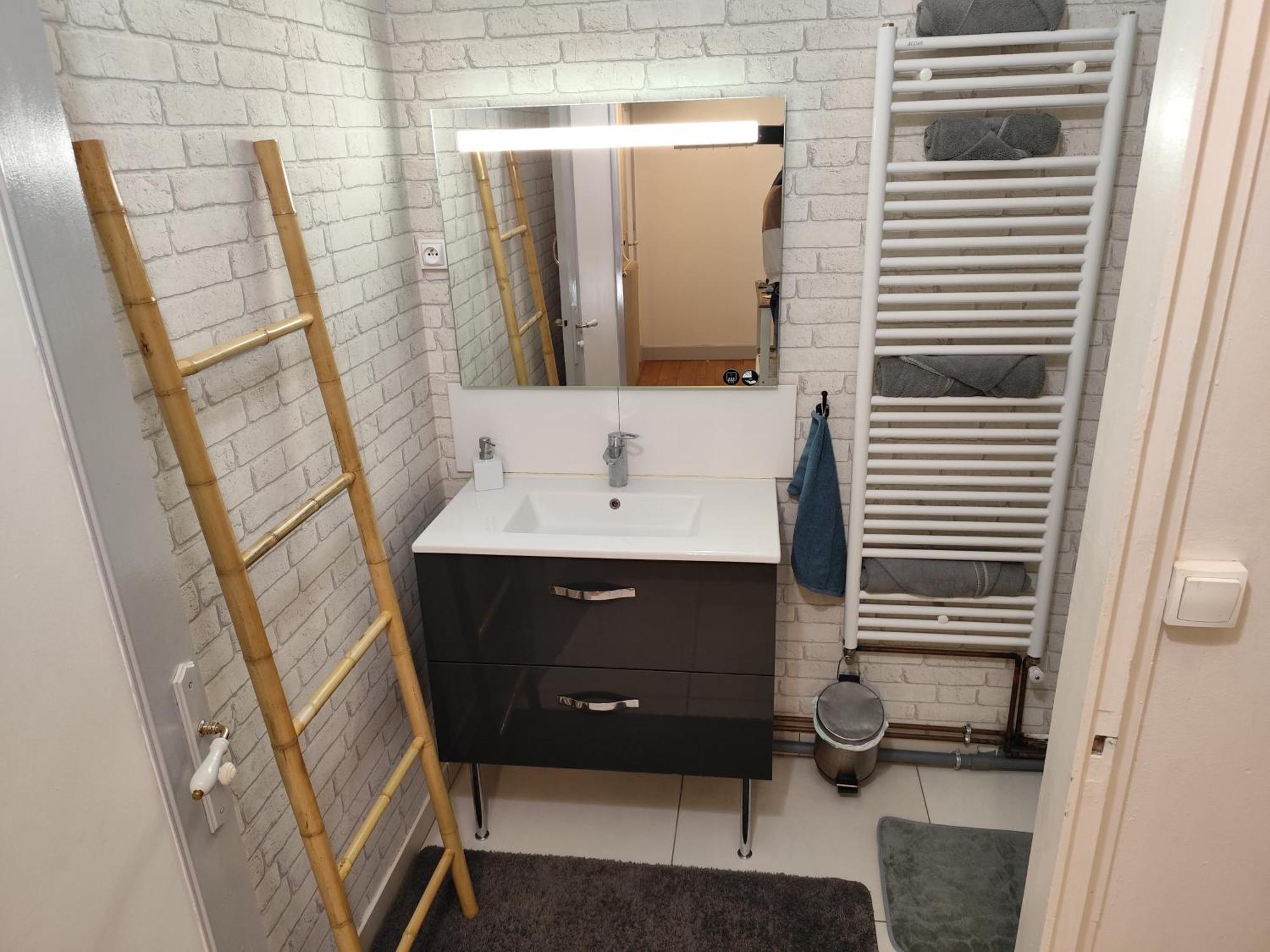 2 Pieces Totalement Renove Au Coeur De Bourges Daire Dış mekan fotoğraf